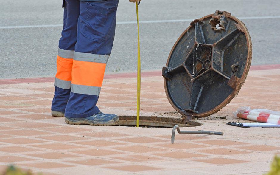 comment déboucher son wc Saint-Ouen