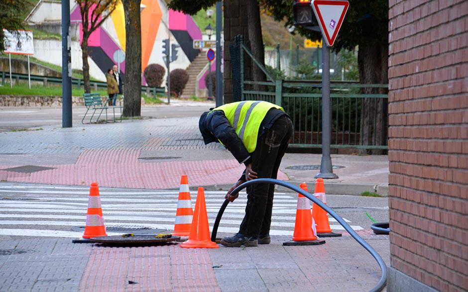 comment déboucher les wc Courbevoie